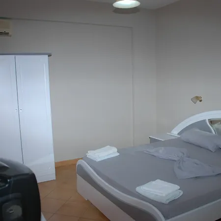 Finix Hotel 3*